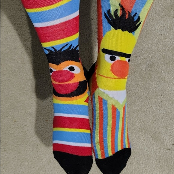 Colorful Sesame Street Character Socks Bert & Ernie New unisex Men’s Women’s - Picture 6 of 6